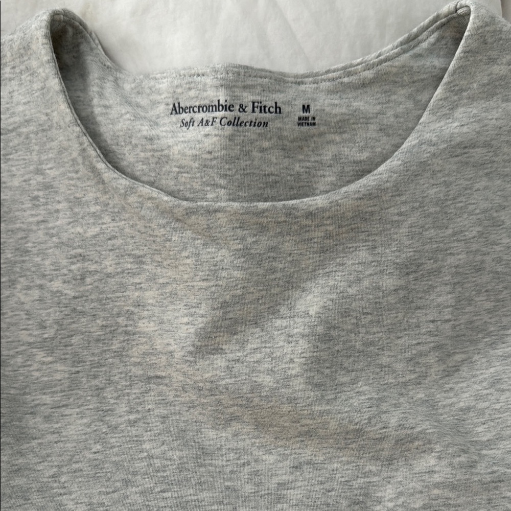 Abercrombie & Fitch Heather Gray Knit Tee